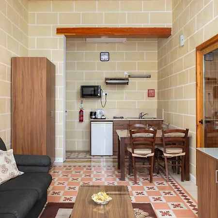 Quayside Daire Marsaxlokk