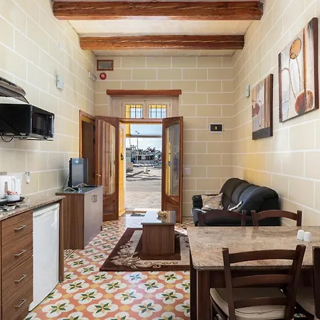Quayside Apartment Marsaxlokk