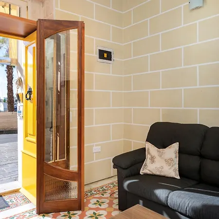 Quayside Apartment Marsaxlokk