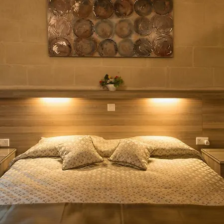 Quayside Apartment *