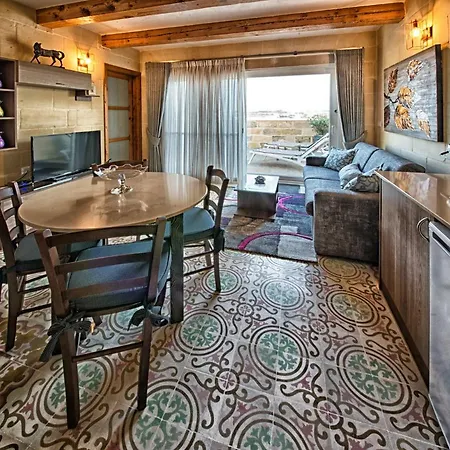 Quayside Daire Marsaxlokk