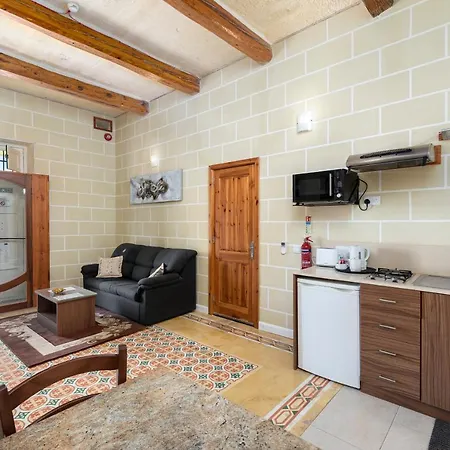 Quayside Apartment Marsaxlokk